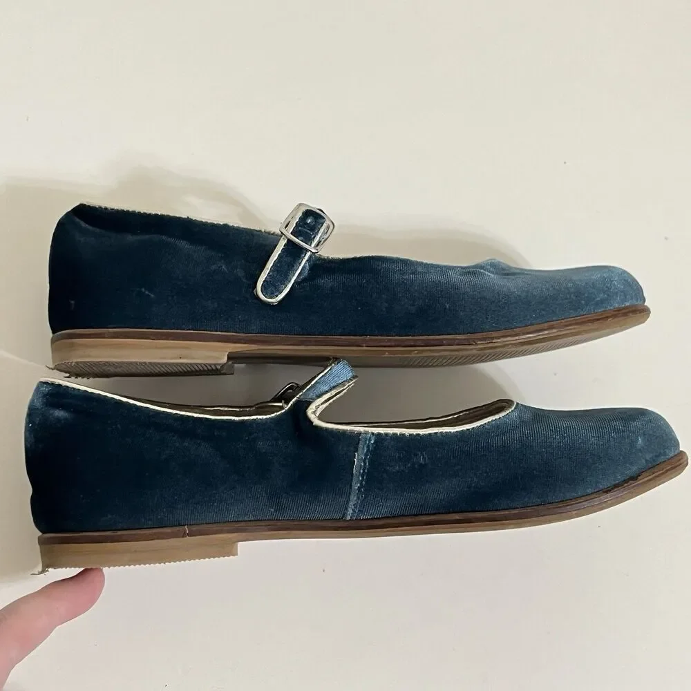 Mini Boden Blue Velvet Mary Jane Shoes Buckle Flats Girls Size 32 US 13.5